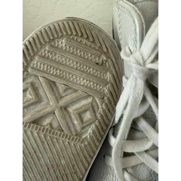 Converse Chuck Taylor All Star Hi White Leather Iridescent Unisex 9.5 ,M-557950C - Picture 14 of 16